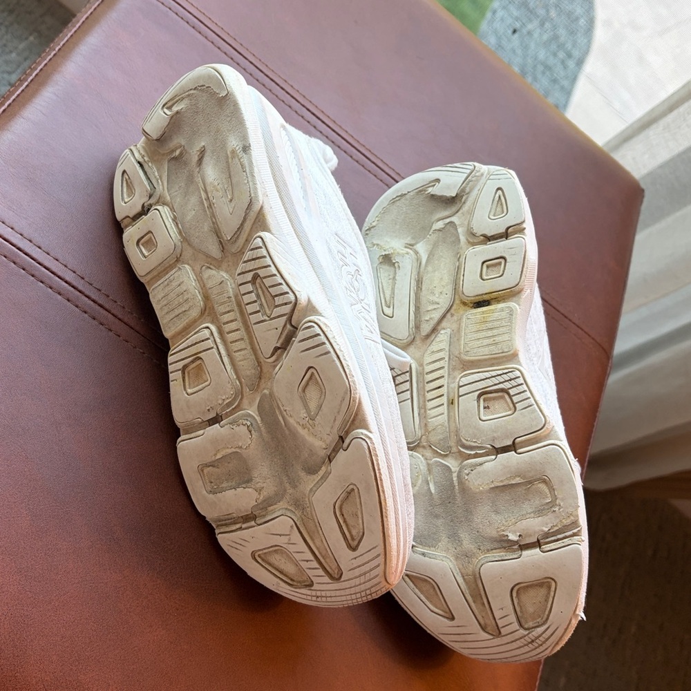 HOKA Women’s Bondi 9 in white/white size 7 - Picture 4 of 5